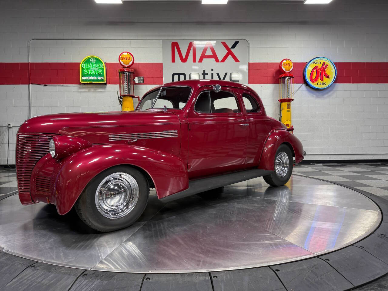 1939 Chevrolet Coupe 12