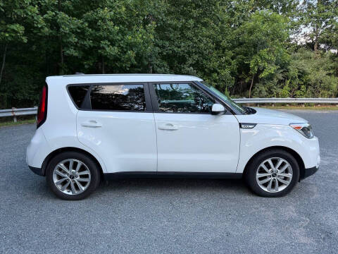 2017 Kia Soul +
