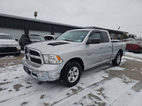 2016 RAM 1500 SLT