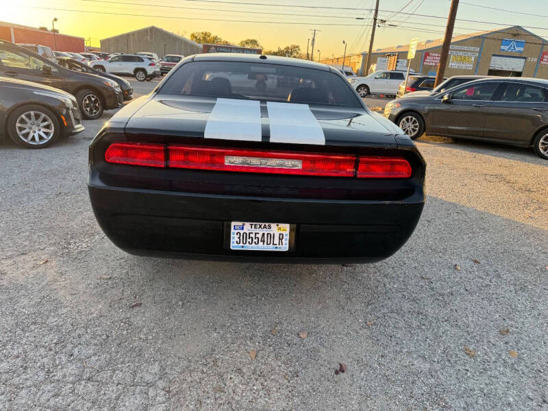 2010 Dodge Challenger SE
