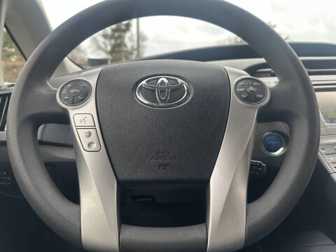 2013 Toyota Prius Three