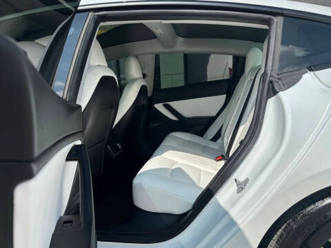 2021 Tesla Model 3 Standard Range Plus