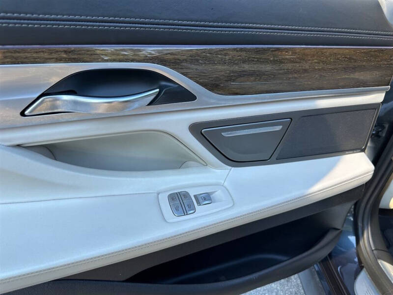 2017 BMW 7 Series 740i