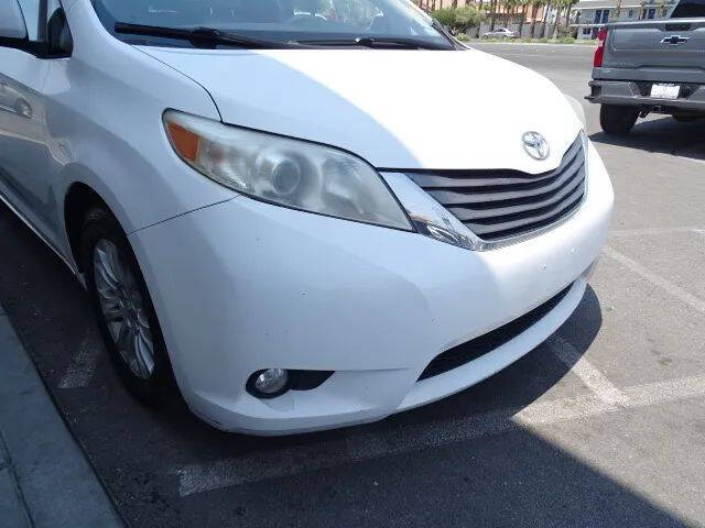 2011 Toyota Sienna