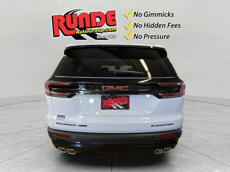 2026 GMC Acadia Elevation