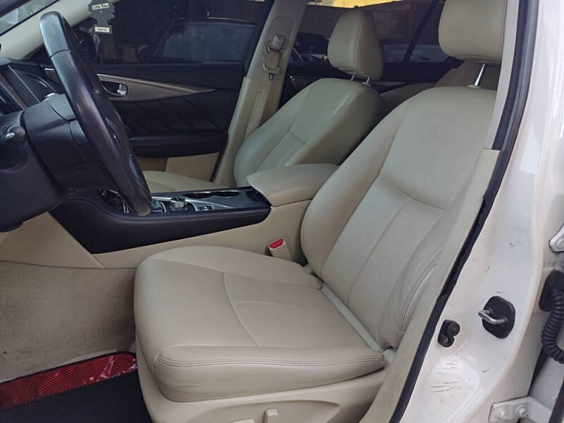 2016 Infiniti Q50 3.0T Premium