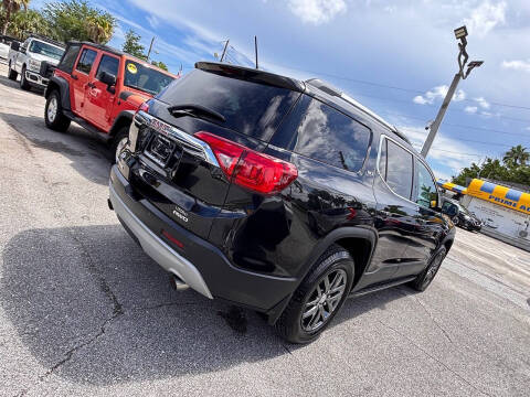 2017 GMC Acadia SLT-1