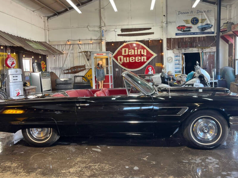 1965 Ford Thunderbird