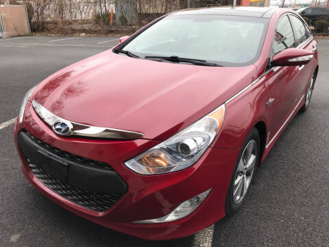 2012 Hyundai Sonata Hybrid for sale at MAGIC AUTO SALES in Little Ferry NJ