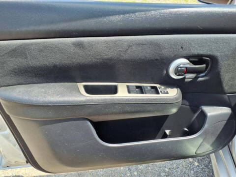 2012 Nissan Versa 1.8 SL