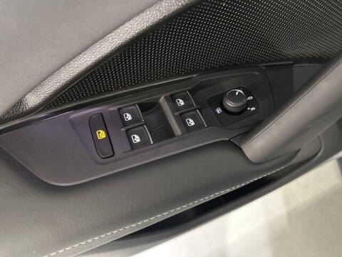 2025 Volkswagen Tiguan SE 4Motion