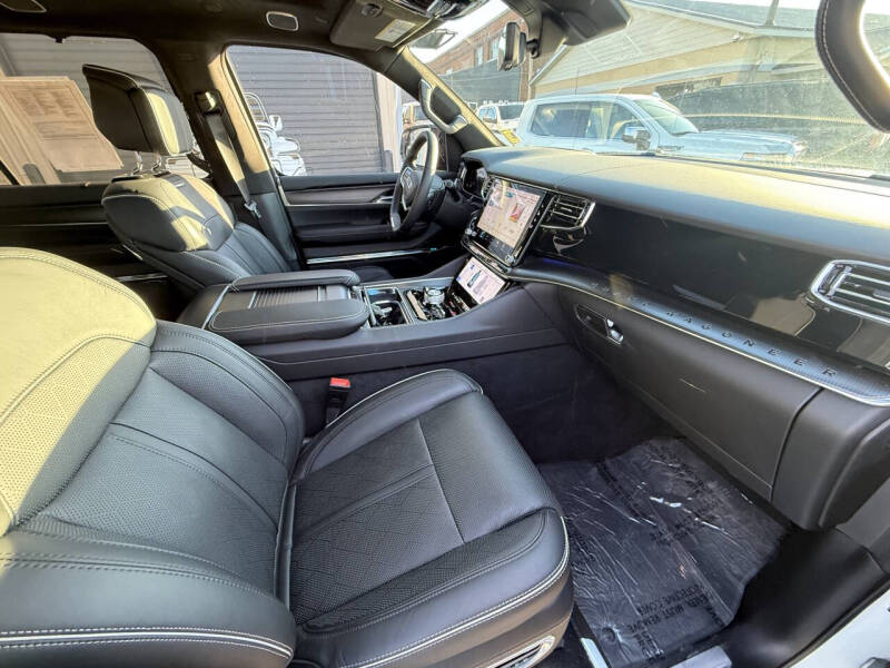 2024 Jeep Grand Wagoneer Obsidian