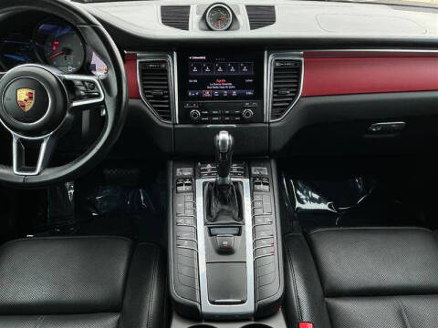 2018 Porsche Macan S