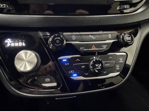 2020 Chrysler Pacifica Touring