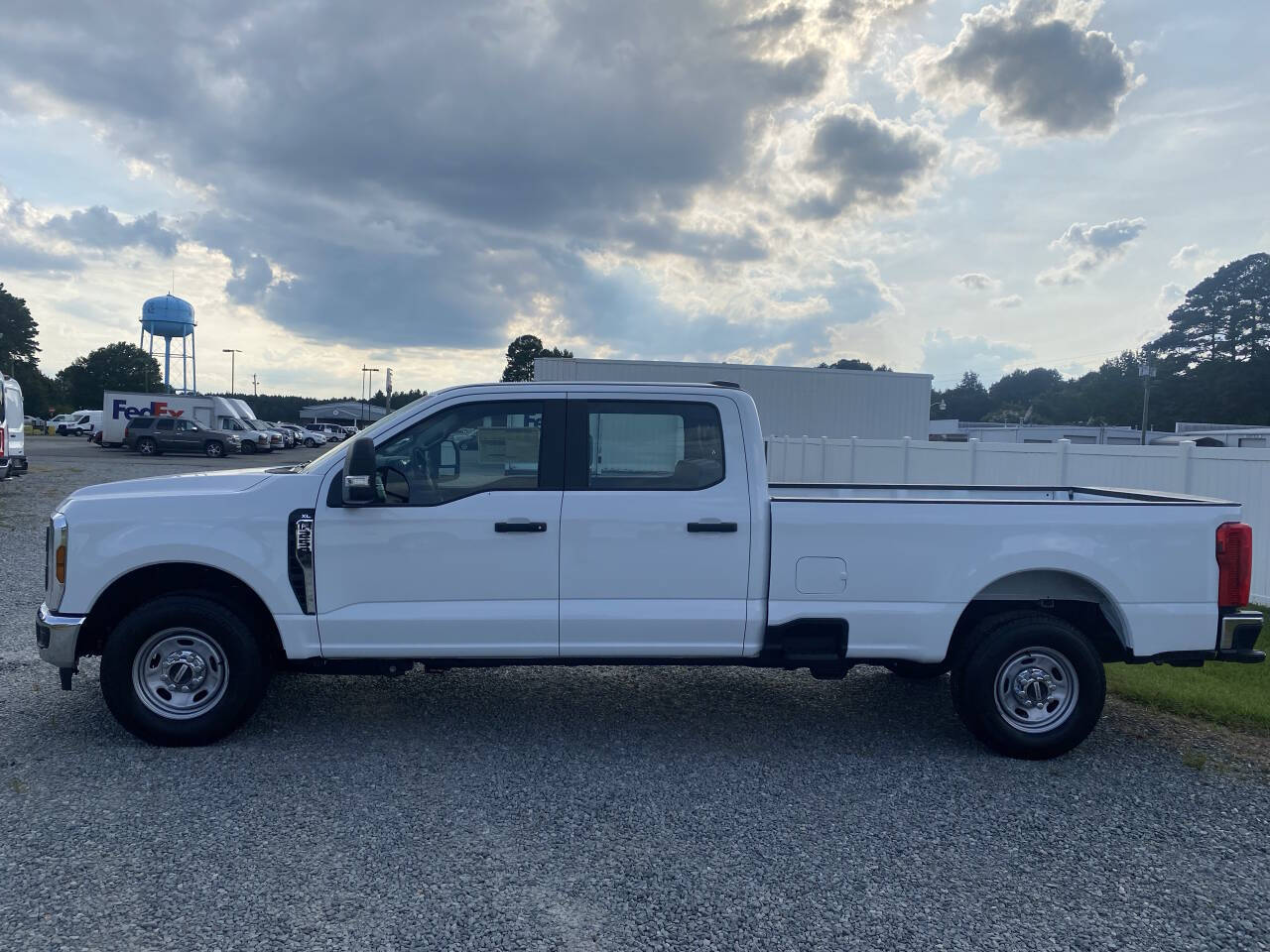 2025 Ford F-250 Super Duty XL's photo
