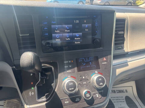 2017 Toyota Sienna