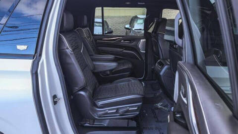 2022 Cadillac Escalade ESV Sport Platinum