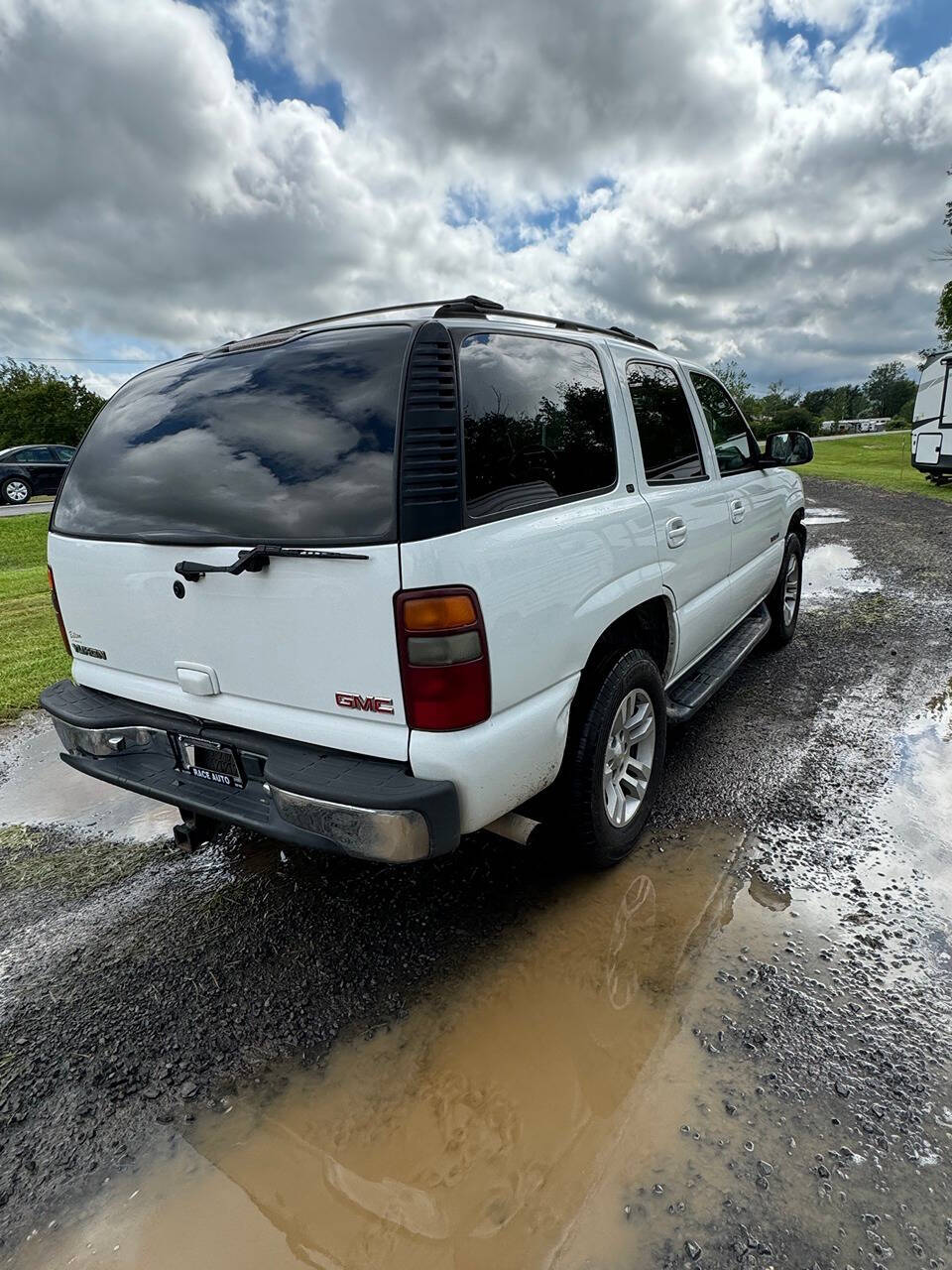 2003 GMC Yukon for sale at Race Automotive INC in Williamson, NY