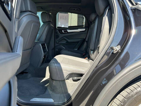 2022 Porsche Cayenne