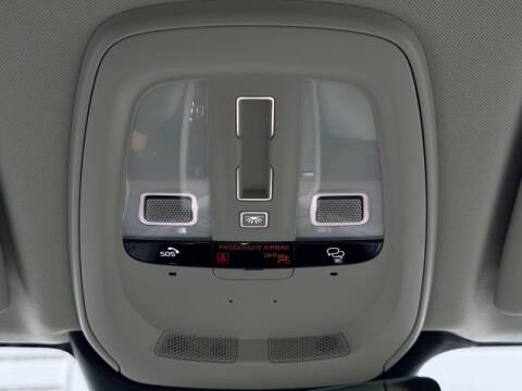 2025 Volvo XC60 T8 Plus Dark Theme