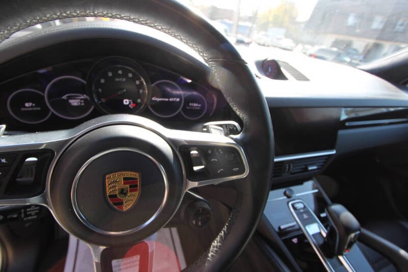 2021 Porsche Cayenne GTS photo 90