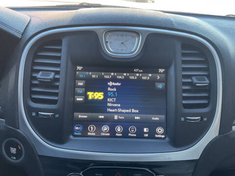 2018 Chrysler 300 Touring