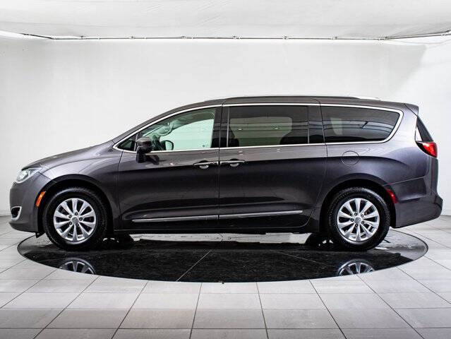 2019 Chrysler Pacifica Touring L
