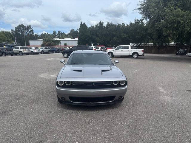 2017 Dodge Challenger SXT Plus