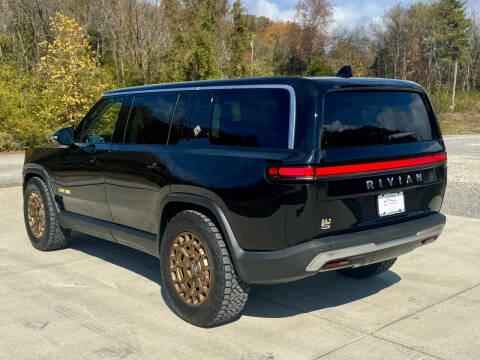 2023 Rivian R1S Adventure