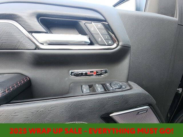 2025 GMC Sierra 1500 AT4X