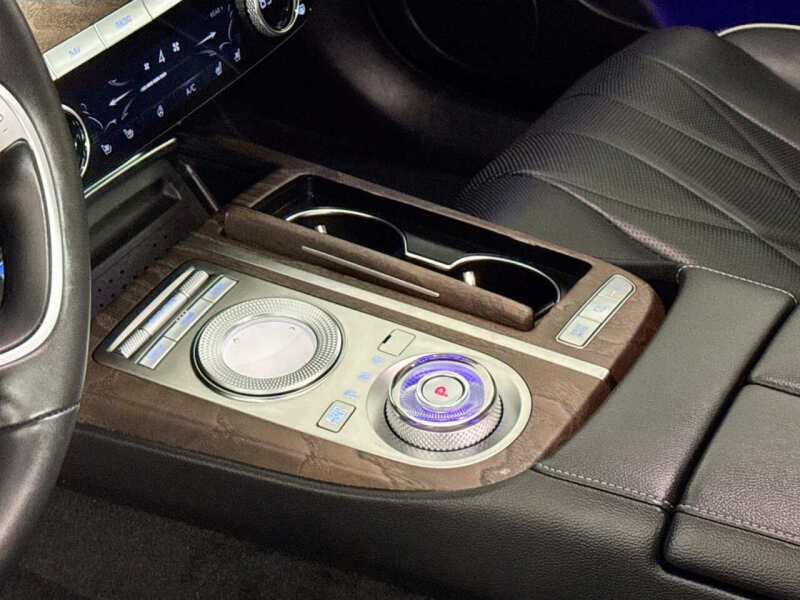2021 Genesis G80