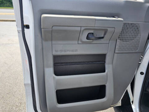 2011 Ford E-Series E-150