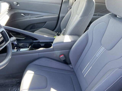 2024 Hyundai Elantra Hybrid Blue