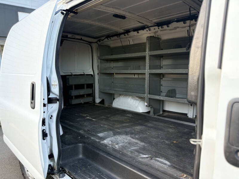 2021 Chevrolet Express 2500