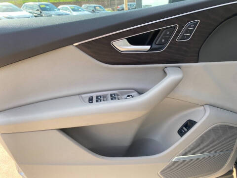 2022 Audi Q7 quattro Premium Plus 45 TFSI