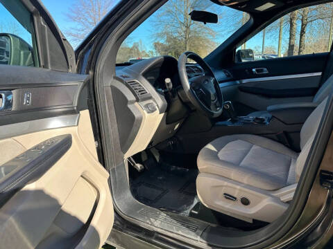 2018 Ford Explorer