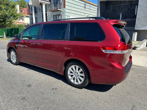 2011 Toyota Sienna Limited 7-Passenger
