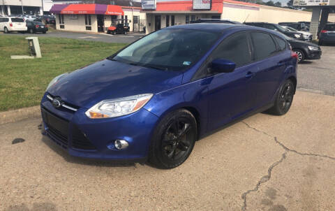 2012 Ford Focus for sale at VENTURE MOTOR SPORTS in Chesapeake VA