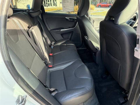 2016 Volvo XC60 T5 Drive-E Premier