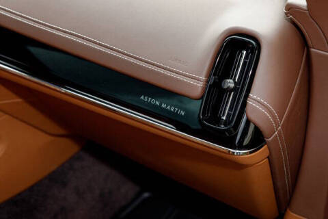 2025 Aston Martin DBX 707