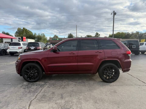 2020 Jeep Grand Cherokee Laredo