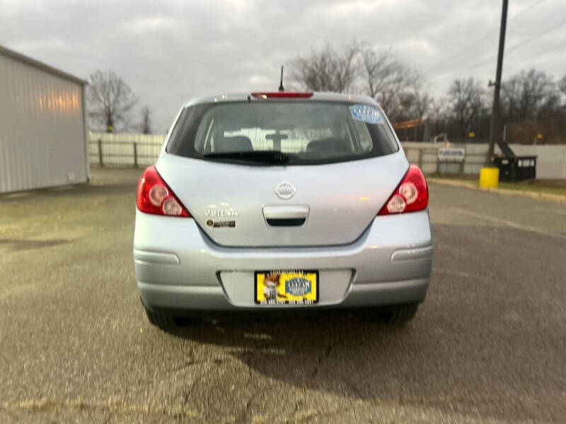 2009 Nissan Versa 1.8 SL