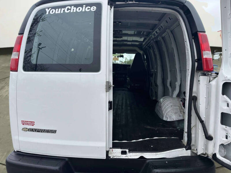 2020 Chevrolet Express 2500