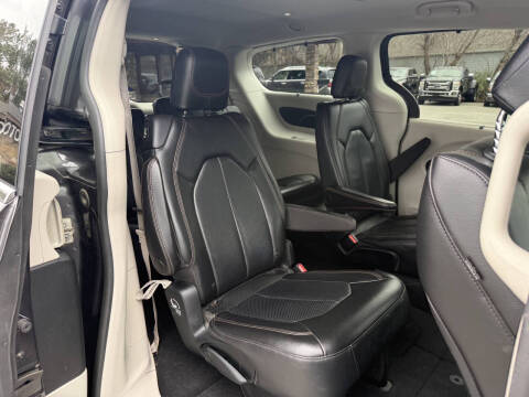 2018 Chrysler Pacifica Touring L