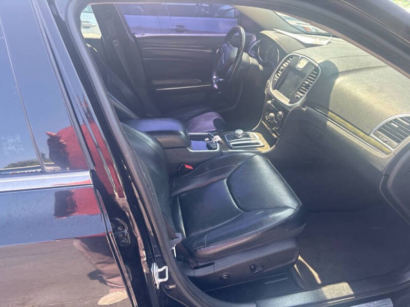 2016 Chrysler 300 C