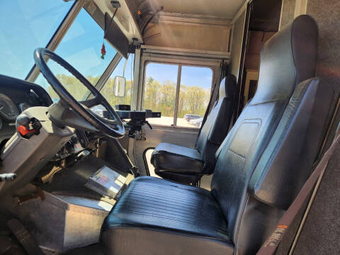 2009 Freightliner MT45 Chassis