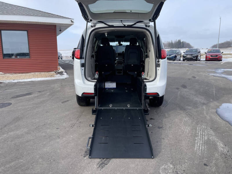 2019 Chrysler Pacifica Touring L