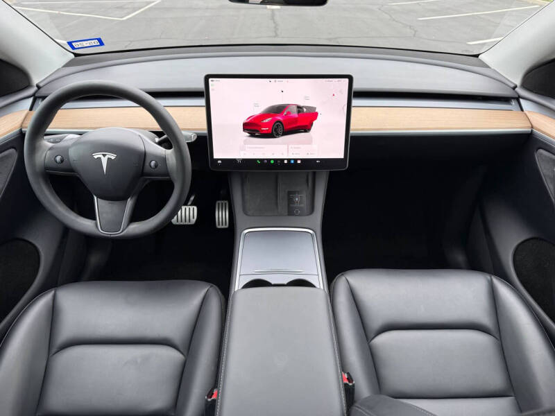 2024 Tesla Model Y Performance