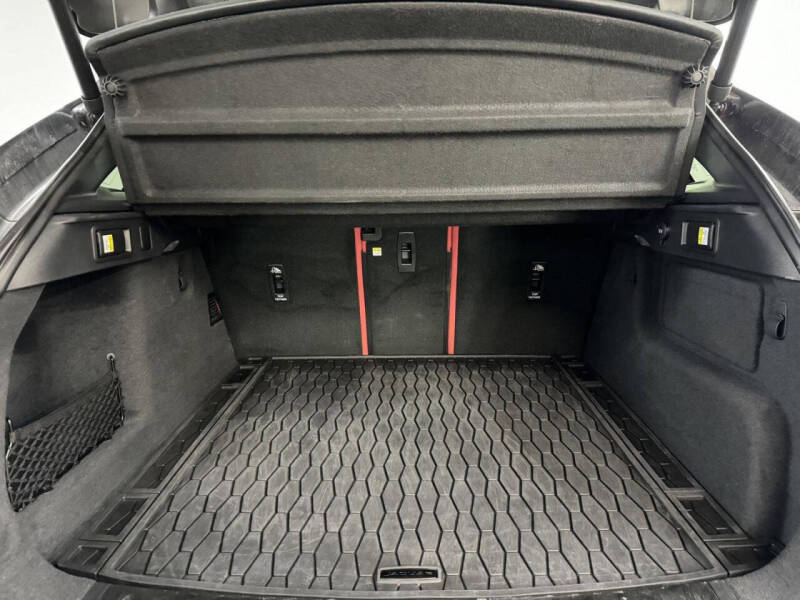 2024 Jaguar F-PACE P400 R-Dynamic S