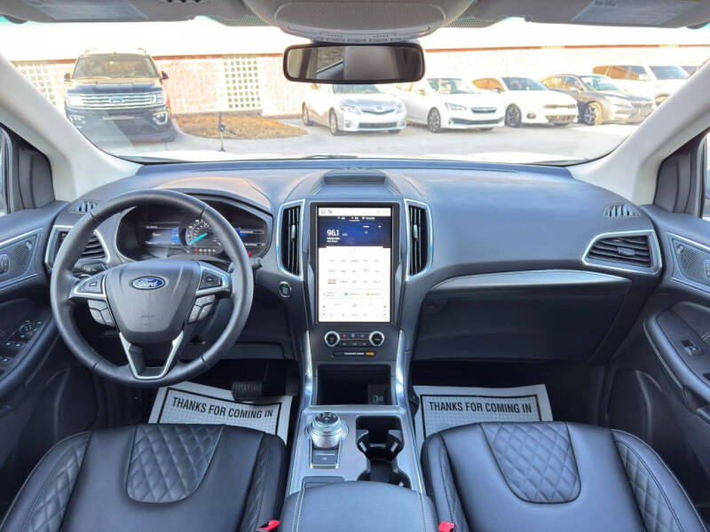 2023 Ford Edge Titanium